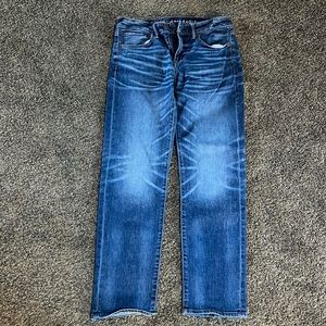 Men’s American Eagle Original Straight jeans. 31 x 32.